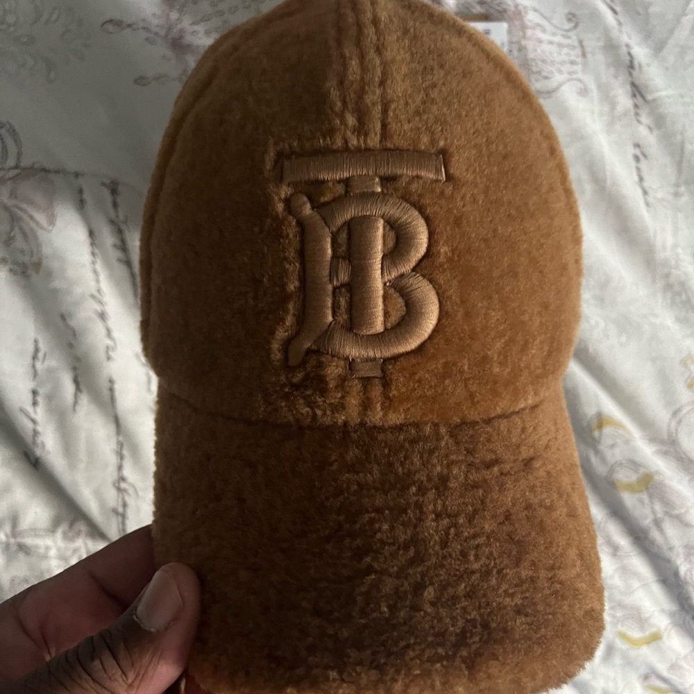 Burberry hat